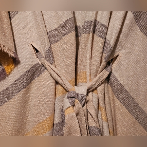 Shyanne Country Wear Neutral Striped Cape Shawl Knit Cardigan Womens Boho Chic - Picture 3 of 5